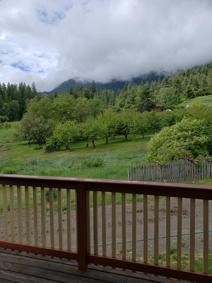 Cherry Cove Cabins Villa Kaslo Exterior foto